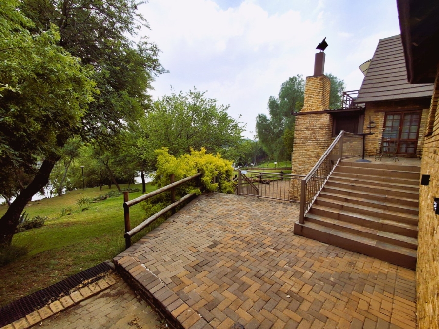 4 Bedroom Property for Sale in River Lodge Estate Free State